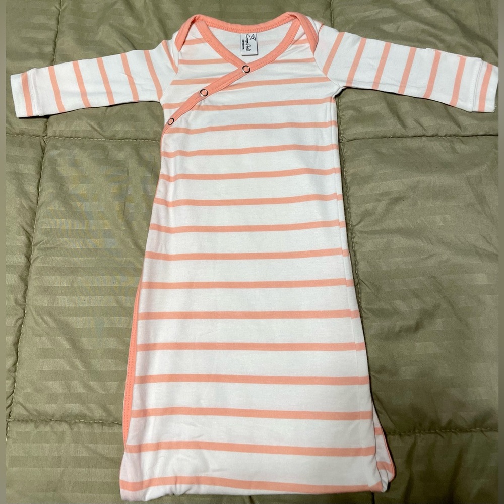 Copper Pearl "Lainey" Knotted Gown ~
Newborn ~ Like new!
